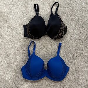 Wireless Lace-Trim T-Shirt Bra - Black & Blue